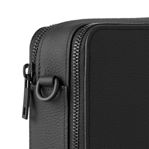 Túi Alpha LV Aerogram in Sản phẩm mới's Holiday Men's Selection collections by Louis Vuitton (Thu phóng sản phẩm)