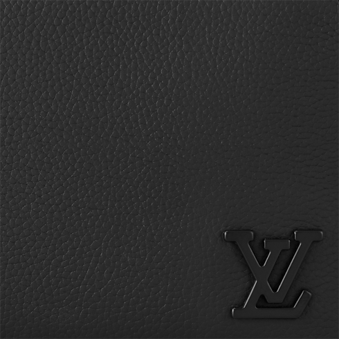 Túi Alpha LV Aerogram in Sản phẩm mới's Holiday Men's Selection collections by Louis Vuitton (Thu phóng sản phẩm)