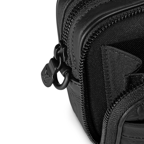 Túi Nano Alpha Monogram Shadow Leather in Đồ Nam's Túi All Collections collections by Louis Vuitton (Thu phóng sản phẩm)