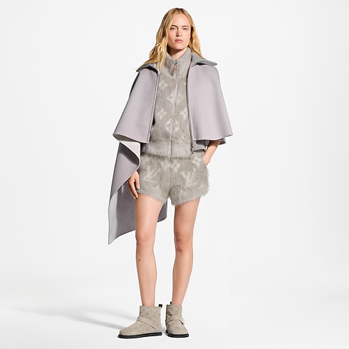 Áo Choàng in Đồ Nữ's Trang phục Áo khoác ngoài collections by Louis Vuitton (Thu phóng sản phẩm)