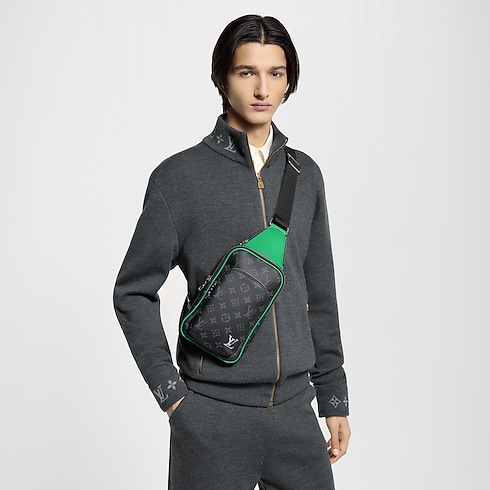 Túi Đeo Chéo Avenue PM Monogram Eclipse in Túi và Phụ kiện bằng da's Túi xách nam Mới nhất collections by Louis Vuitton (Thu phóng sản phẩm)