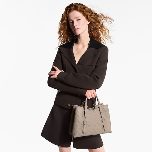 Túi Babylone Tote PM Monogram Empreinte in Đồ Nữ's Túi Tất cả Túi collections by Louis Vuitton (Thu phóng sản phẩm)