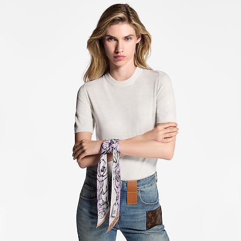 Khăn Lụa Blooming Monogram BB . in Đồ Nữ's Phụ kiện Khăn lụa collections by Louis Vuitton (Thu phóng sản phẩm)