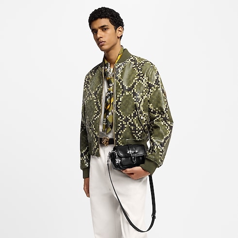 Túi Cargo Các loại da khác in Đồ Nam's Túi ví đa năng và Phụ kiện bằng da Túi mini collections by Louis Vuitton (Thu phóng sản phẩm)