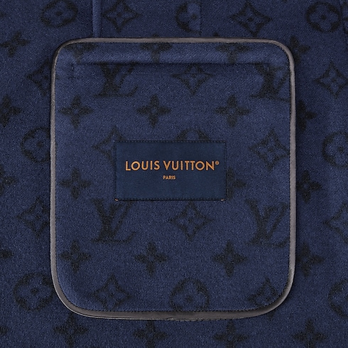Áo Khoác in Đồ Nam's Trang phục Áo khoác ngoài collections by Louis Vuitton (Thu phóng sản phẩm)