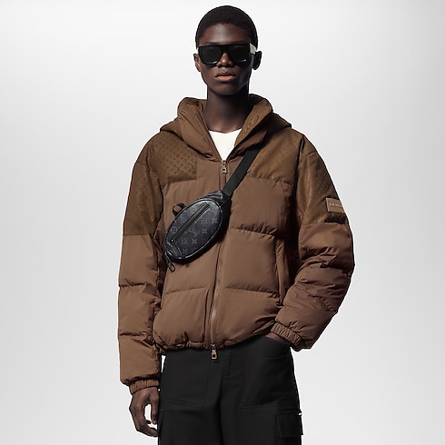 Túi Đeo Hông Catch Monogram Eclipse in Đồ Nam's Túi All Collections collections by Louis Vuitton (Thu phóng sản phẩm)