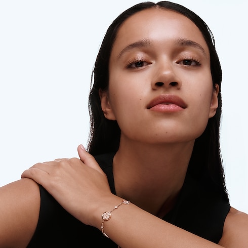 Vòng Tay Color Blossom Star And Sun BB in Trang sức's Danh mục sản phẩm Vòng tay collections by Louis Vuitton (Thu phóng sản phẩm)