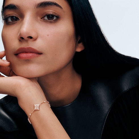 Vòng Tay Color Blossom Star - Phiên Bản BB in Trang sức's Danh mục sản phẩm Vòng tay collections by Louis Vuitton (Thu phóng sản phẩm)