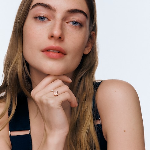 Nhẫn Color Blossom Mini Star in Trang sức's Danh mục sản phẩm Tất cả Trang sức collections by Louis Vuitton (Thu phóng sản phẩm)