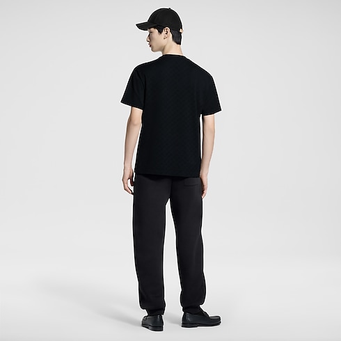 Áo Thun in Đồ Nam's Trang phục Áo thun và Áo Polo collections by Louis Vuitton (Thu phóng sản phẩm)