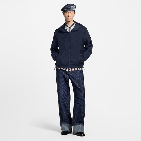 Áo Khoác Gió Hai Mặt in Đồ Nam's Trang phục Áo khoác ngoài collections by Louis Vuitton (Thu phóng sản phẩm)