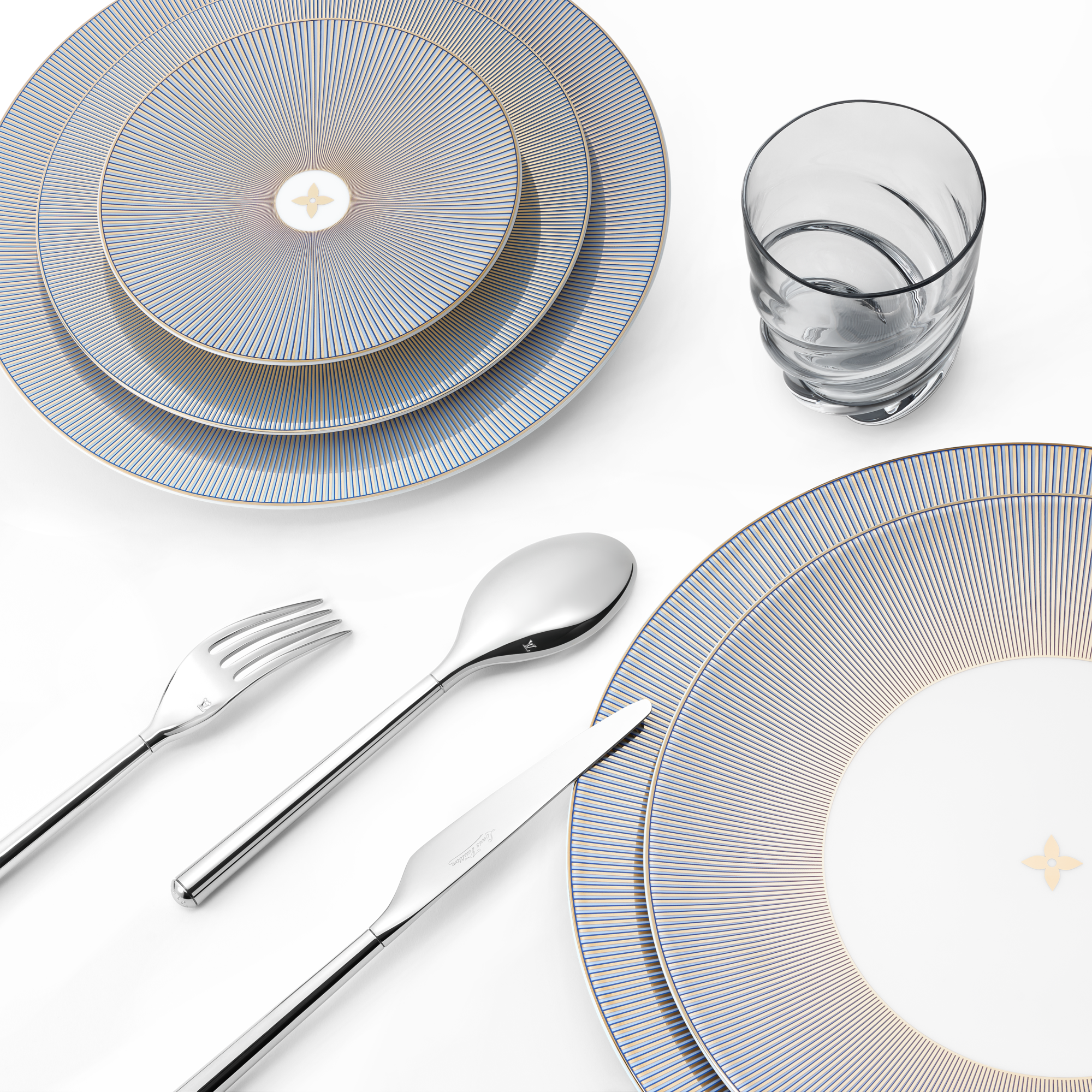 Bộ Đĩa Bánh Mì Dichroic - 2 Chiếc  in Rương, Phụ kiện du lịch và Trang trí nội thất