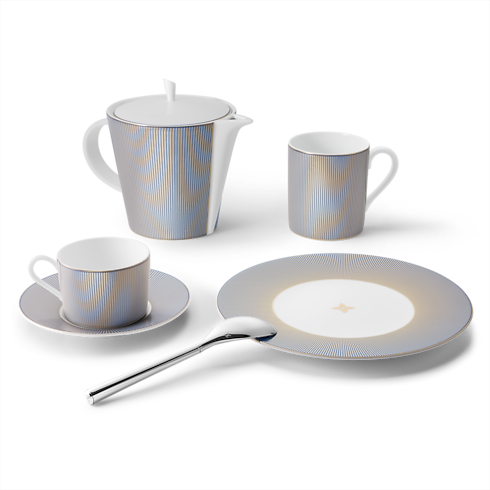 Bộ Tách Trà Và Đĩa Nhỏ Dichroic - 2 Bộ in Rương, Phụ kiện du lịch và Trang trí nội thất's Trang trí nội thất và Nghệ thuật không gian phòng ăn Nghệ thuật không gian phòng ăn collections by Louis Vuitton (Thu phóng sản phẩm)