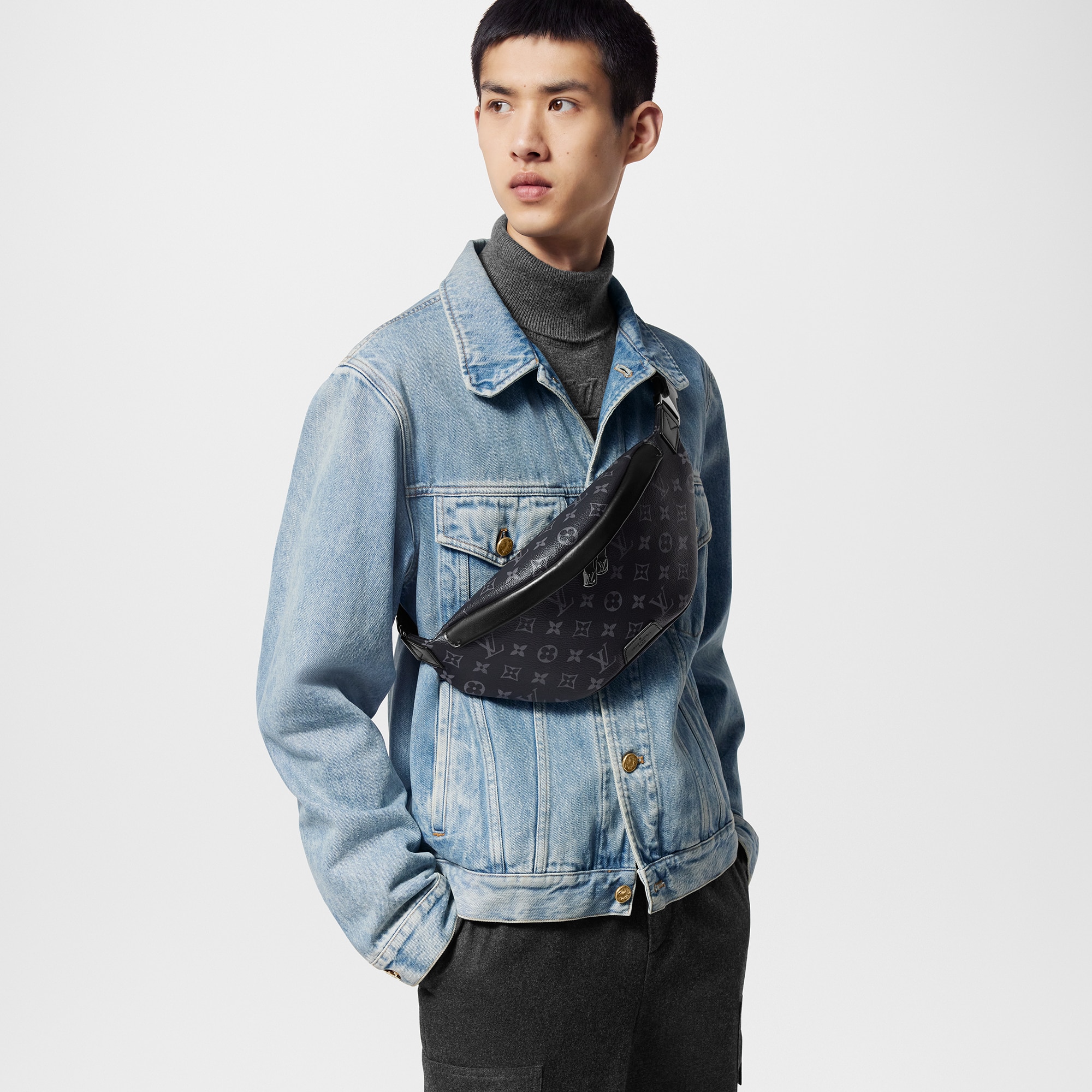 Túi Đeo Hông Discovery PM Monogram Eclipse in Đồ Nam