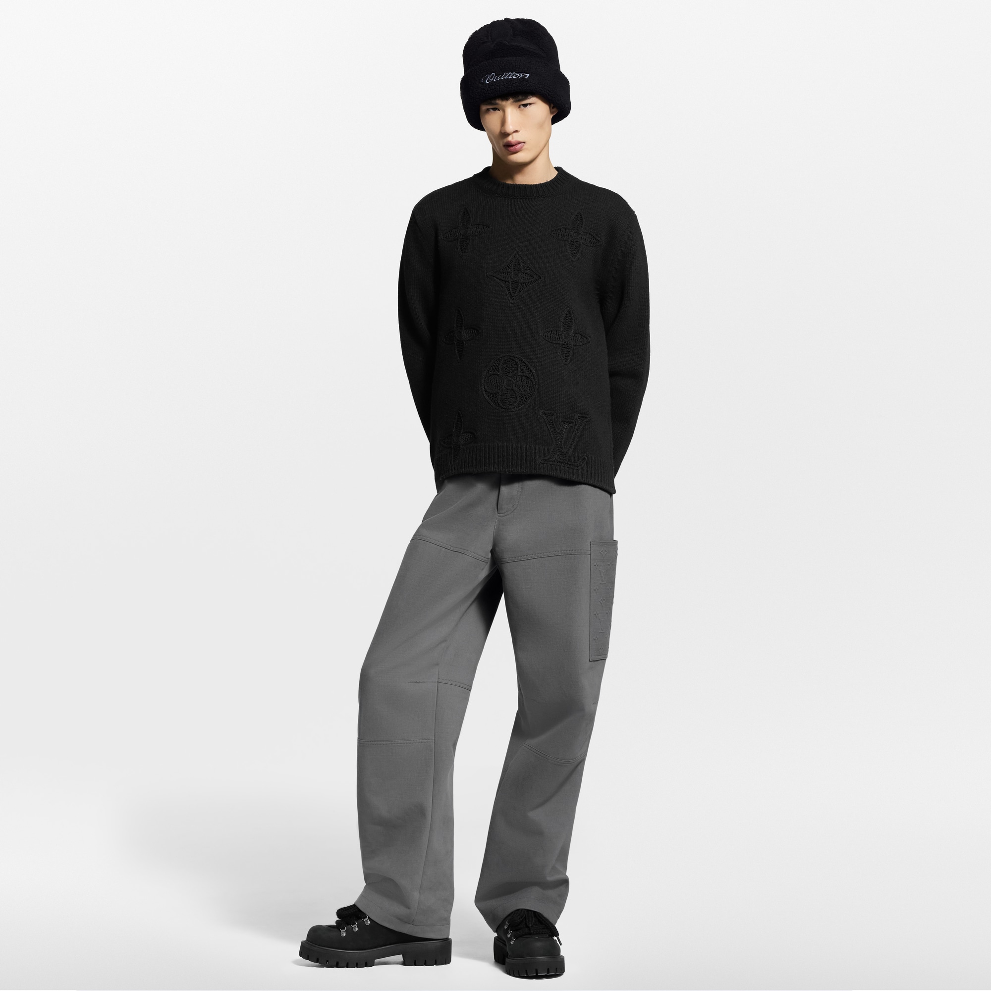 Embellished Knitted Crewneck  in Sản phẩm mới