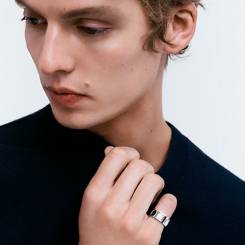 Nhẫn Empreinte - Bản To in Trang sức's Danh mục sản phẩm Tất cả Trang sức collections by Louis Vuitton (Thu phóng sản phẩm)