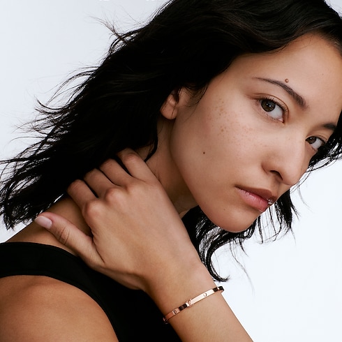 Vòng Tay Empreinte - Bản Nhỏ in Trang sức's Danh mục sản phẩm Vòng tay collections by Louis Vuitton (Thu phóng sản phẩm)