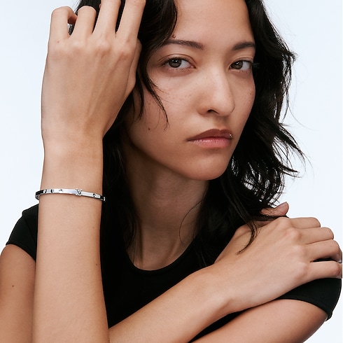 Vòng Tay Empreinte - Bản Nhỏ in Trang sức's Danh mục sản phẩm Vòng tay collections by Louis Vuitton (Thu phóng sản phẩm)