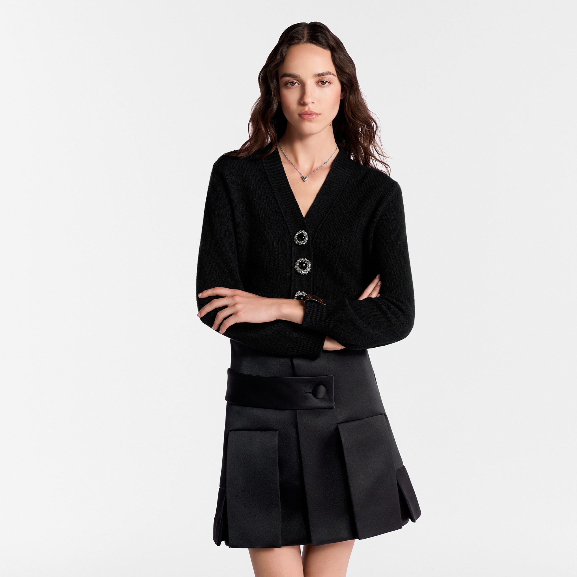 Vòng Cổ Essential V  . in Đồ Nữ