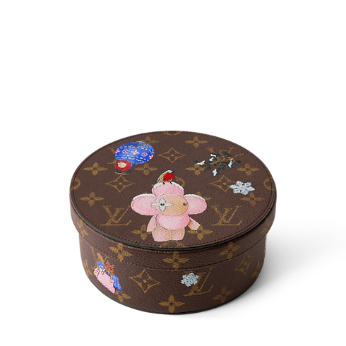 Hộp Eugenie MM . in Rương, Phụ kiện du lịch và Trang trí nội thất's Thể thao và Giải trí } collections by Louis Vuitton (Thu phóng sản phẩm)