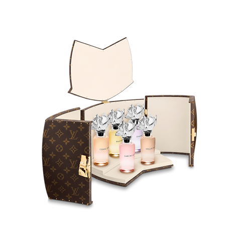 Rương Đựng Nước Hoa Flaconnier High End Monogram in Rương, Phụ kiện du lịch và Trang trí nội thất's Rương & Hộp đựng Hộp đựng collections by Louis Vuitton (Thu phóng sản phẩm)
