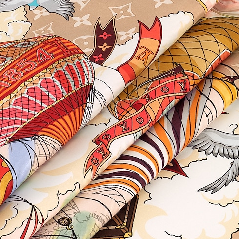 Khăn Lụa Vuông From The Cloud 90 . in Đồ Nữ's Phụ kiện Khăn lụa collections by Louis Vuitton (Thu phóng sản phẩm)