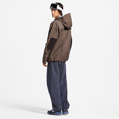 Hooded Snow Shell Jacket in Đồ Nam's Trang phục Tất cả Trang phục collections by Louis Vuitton (Thu phóng sản phẩm)