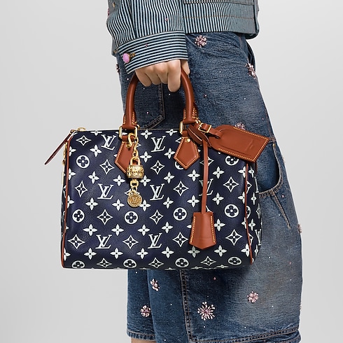 Phụ Kiện Treo Túi Horse . in Đồ Nam's Phụ kiện Móc khóa và Phụ kiện treo túi collections by Louis Vuitton (Thu phóng sản phẩm)