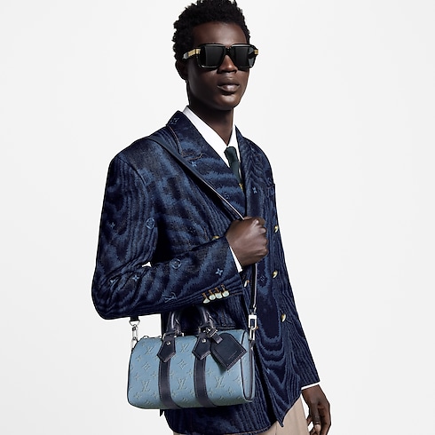 Túi Keepall Bandoulière 25 Monogram khác in Túi và Phụ kiện bằng da's Túi xách nam Túi biểu tượng collections by Louis Vuitton (Thu phóng sản phẩm)