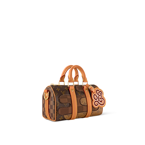 Túi Keepall Bandoulière 25 Monogram khác in Túi và Phụ kiện bằng da's Túi xách nam Túi biểu tượng collections by Louis Vuitton (Thu phóng sản phẩm)