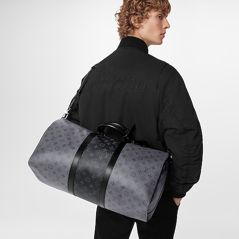 Túi Keepall Bandoulière 50 Monogram Eclipse in Đồ Nam's Du lịch Túi du lịch collections by Louis Vuitton (Thu phóng sản phẩm)