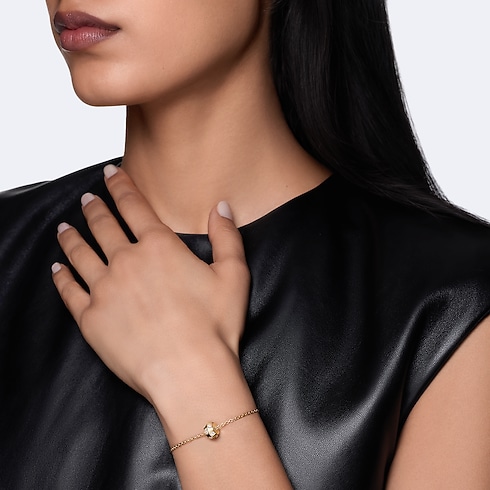 Le Damier de Louis Vuitton Chain Bracelet, Yellow Gold and Diamonds in Trang sức's Danh mục sản phẩm Vòng tay collections by Louis Vuitton (Thu phóng sản phẩm)