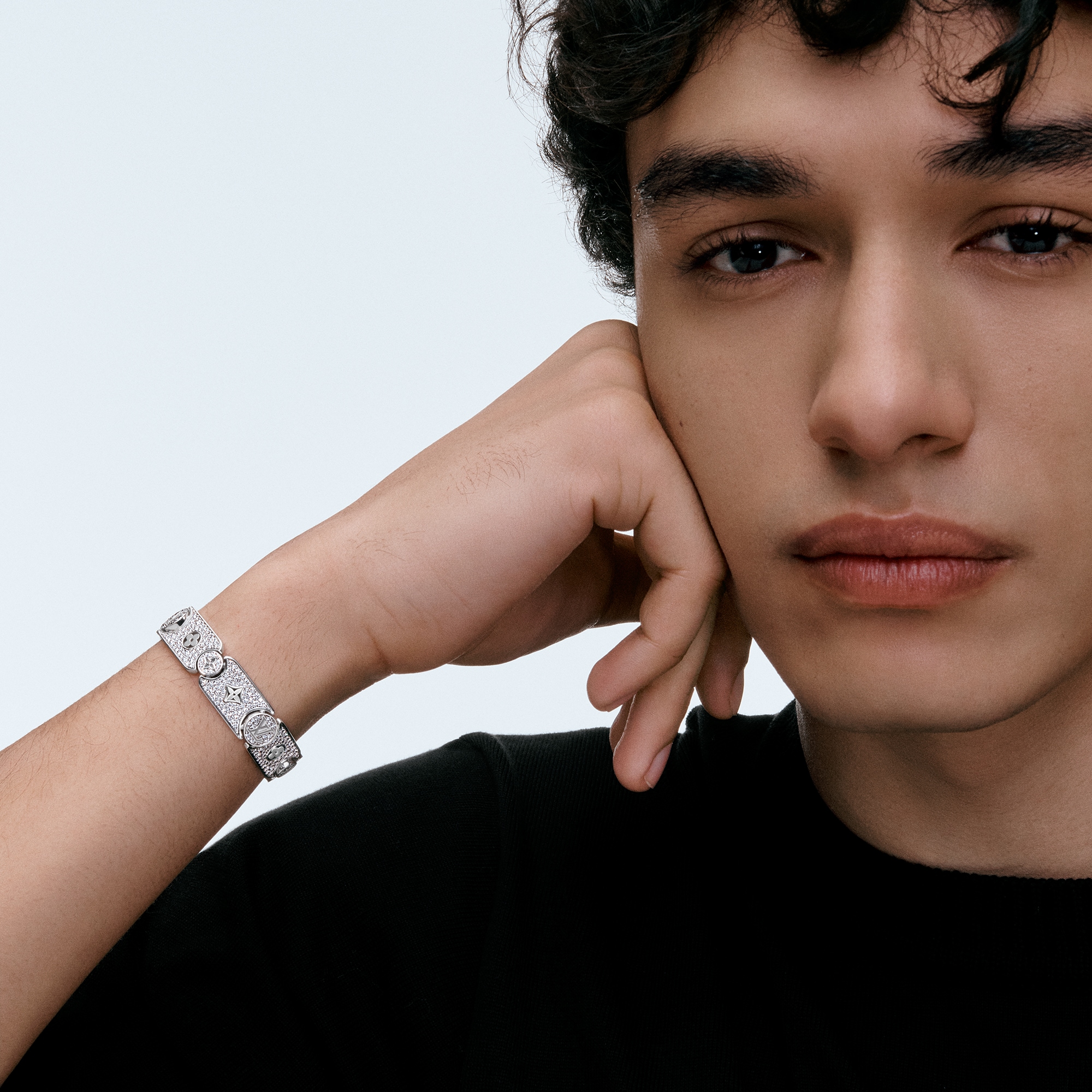 Vòng Tay Les Gastons Vuitton Masterpiece Gourmette  in Trang sức