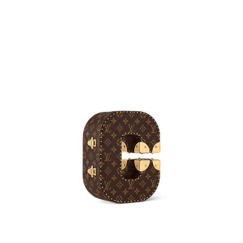Rương Chữ C Monogram in Les Extraordinaires's Rương Letter Trunks collections by Louis Vuitton (Thu phóng sản phẩm)