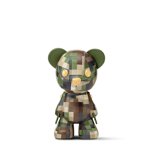 Gấu Louis Collectible Damoflage Nylon in Rương, Phụ kiện du lịch và Trang trí nội thất's Sản phẩm nổi bật Chiến dịch Art Of Living collections by Louis Vuitton (Thu phóng sản phẩm)