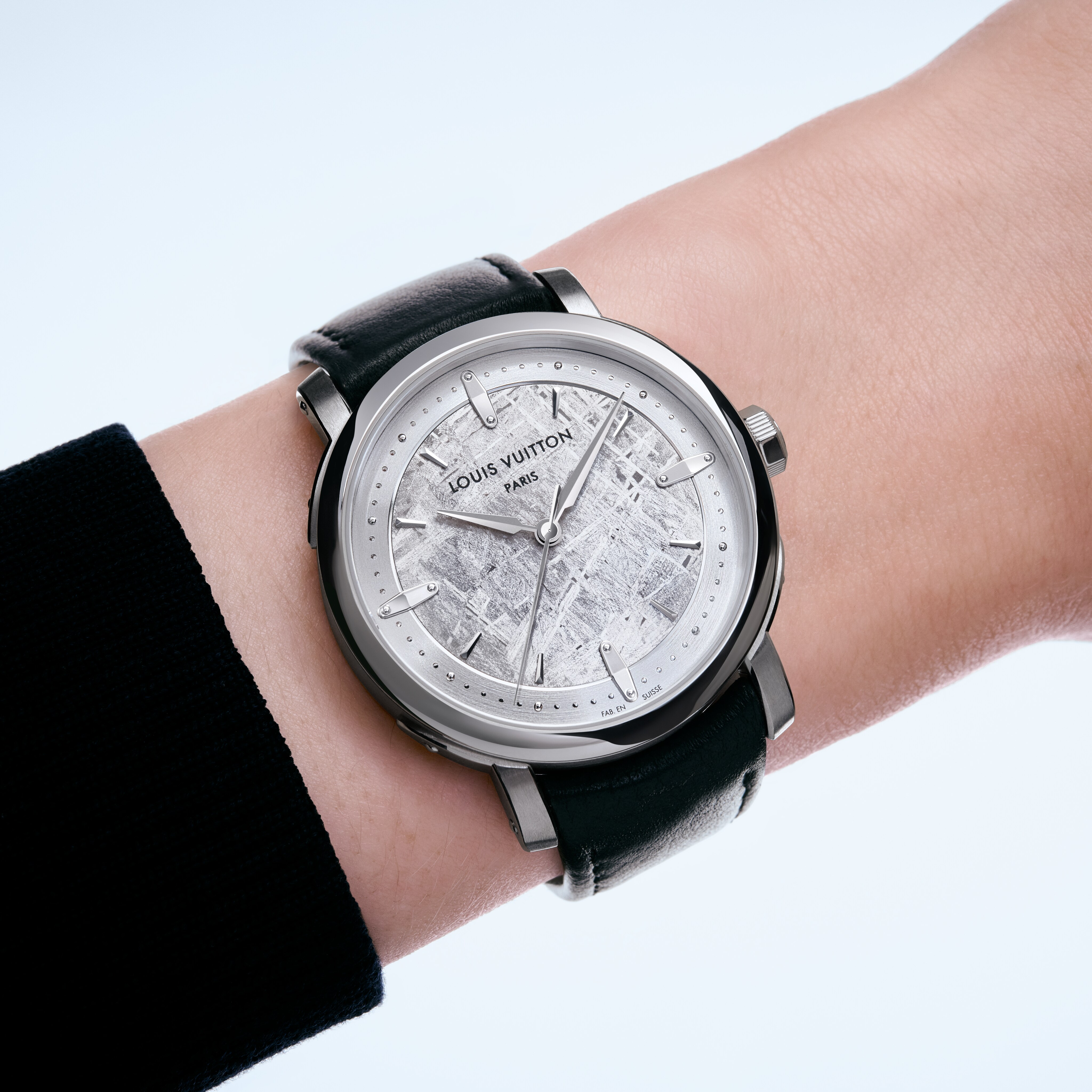 Đồng Hồ Louis Vuitton Escale Automatic 39MM  in Đồng hồ