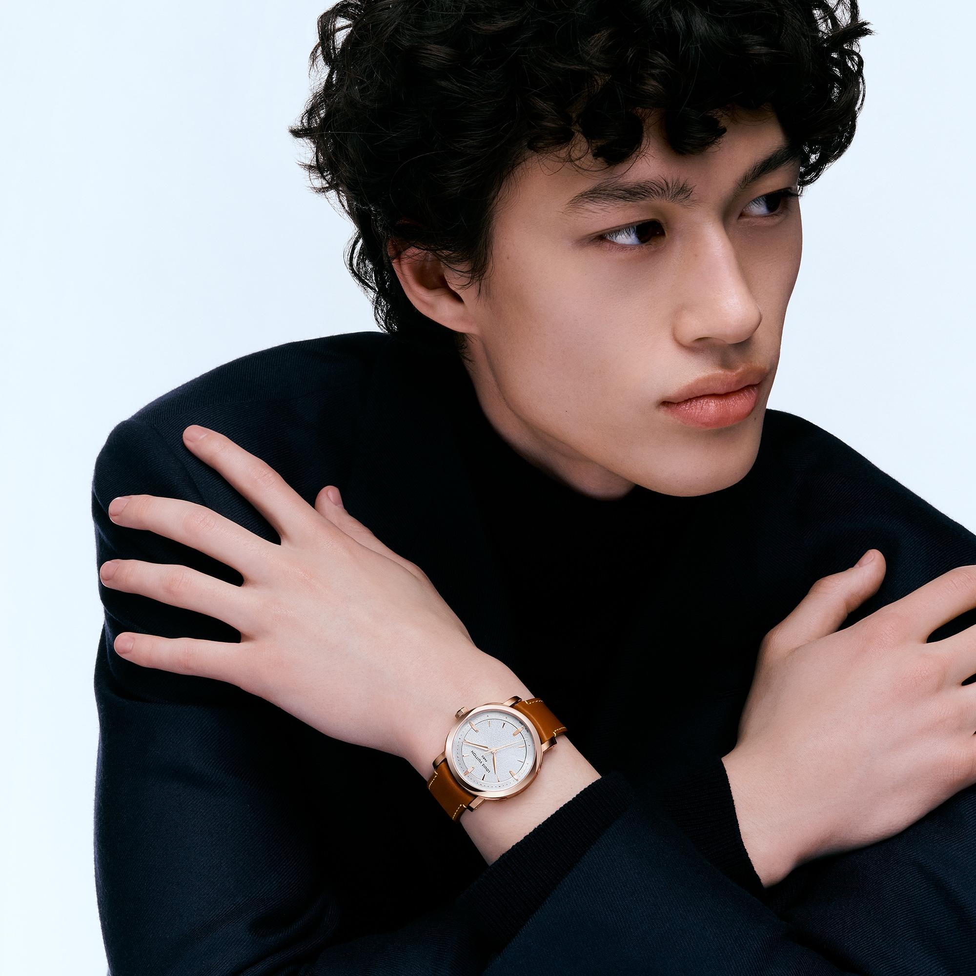 Đồng Hồ Louis Vuitton Escale Automatic 39MM  in Đồng hồ