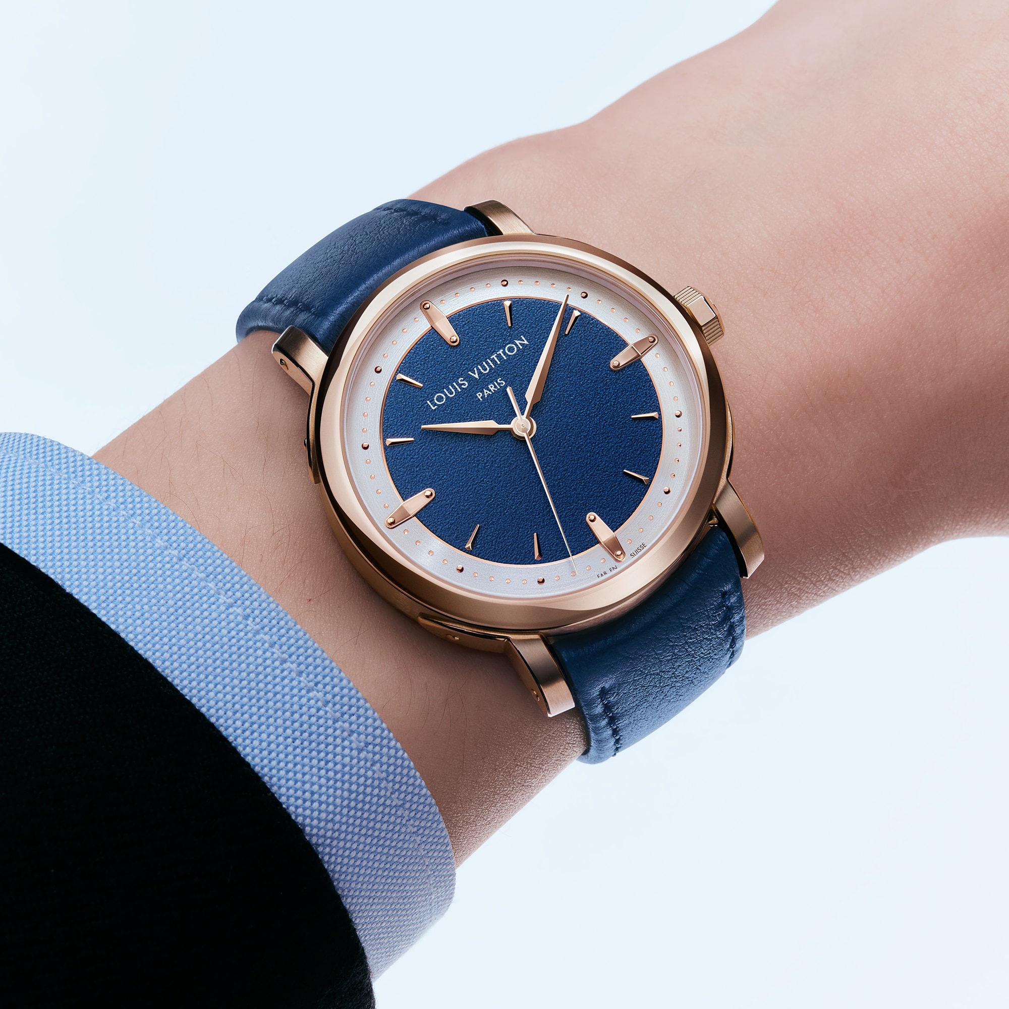 Đồng Hồ Louis Vuitton Escale Automatic 39MM  in Đồng hồ