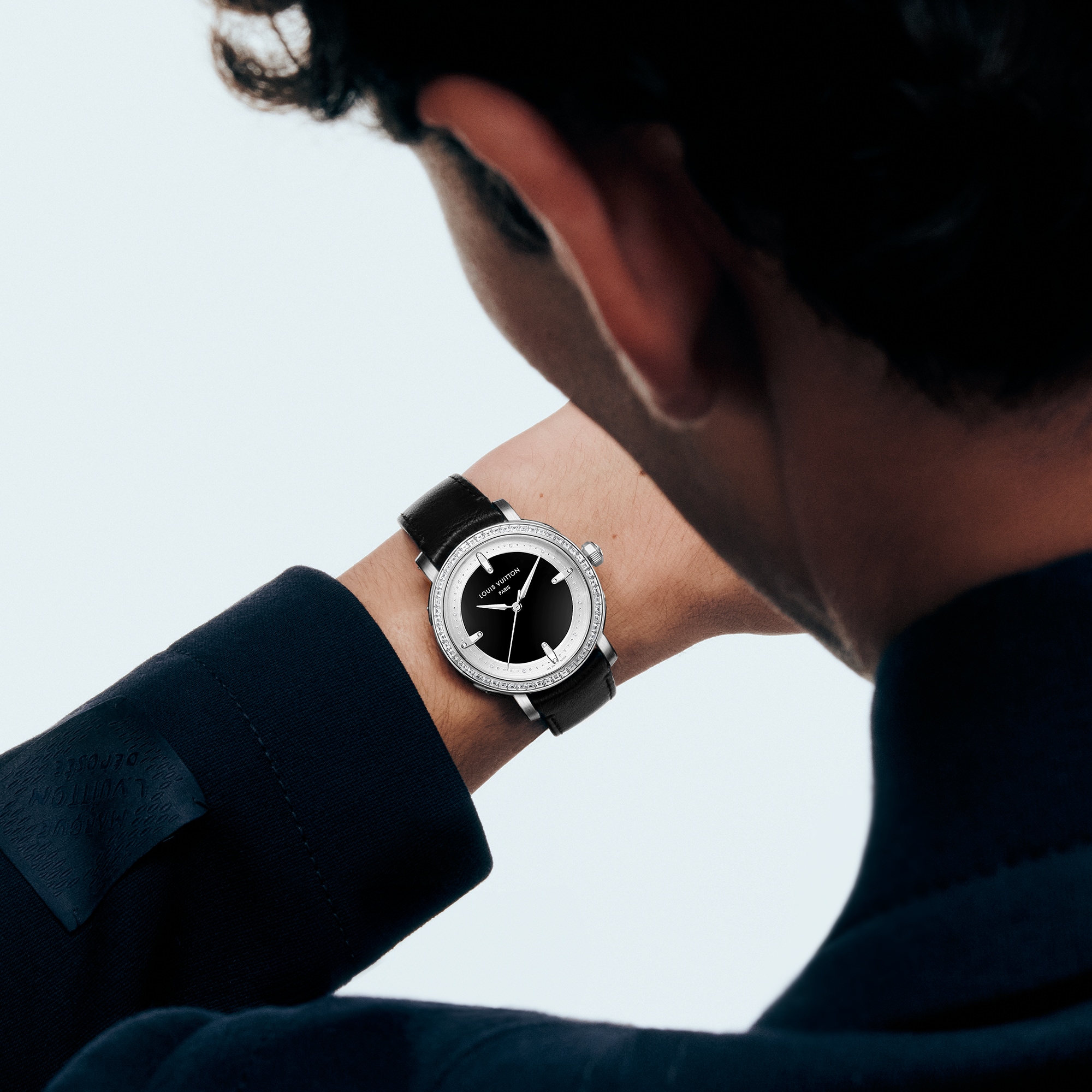 Đồng Hồ Louis Vuitton Escale Automatic 40,5MM  in Đồng hồ