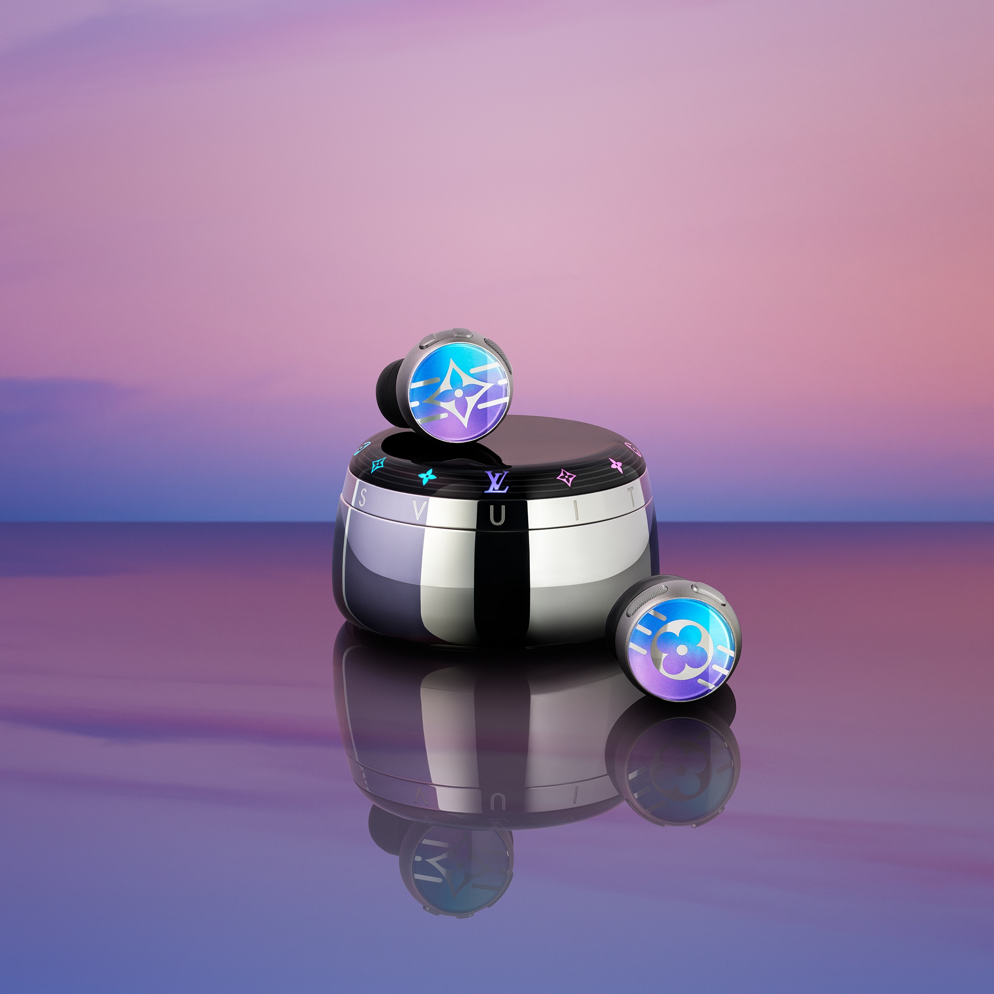 Tai Nghe Louis Vuitton Horizon Light Up  in Rương, Phụ kiện du lịch và Trang trí nội thất