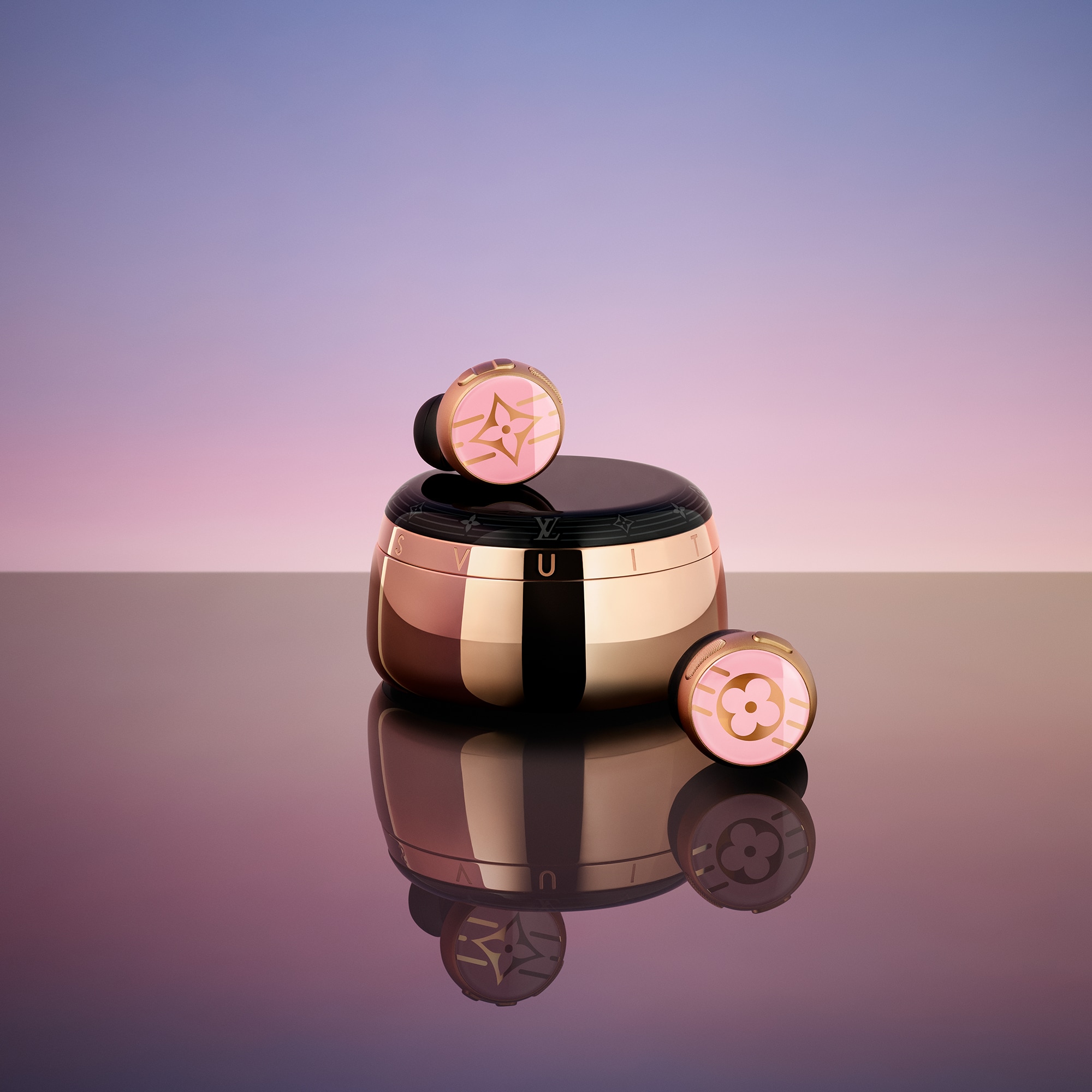 Tai Nghe Louis Vuitton Horizon Light Up  in Rương, Phụ kiện du lịch và Trang trí nội thất