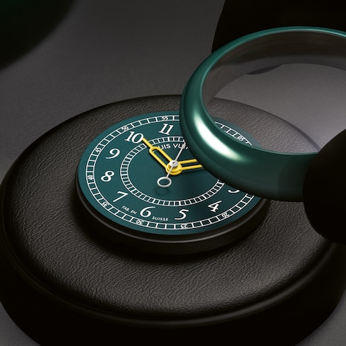 Đồng Hồ Louis Vuitton Monterey Automatic 37MM in Đồng hồ's Tất cả Đồng hồ } collections by Louis Vuitton