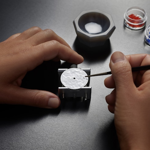 Đồng Hồ Louis Vuitton Monterey Automatic 39MM in Đồng hồ's Tất cả Đồng hồ } collections by Louis Vuitton