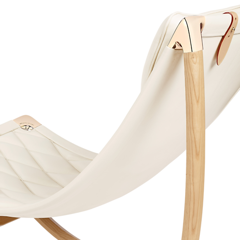 Ghế Lune Chair - Marcel Wanders Studio in Rương, Phụ kiện du lịch và Trang trí nội thất's Trang trí nội thất và Nghệ thuật không gian phòng ăn Objets Nomades - Bộ sưu tập nội thất collections by Louis Vuitton (Thu phóng sản phẩm)