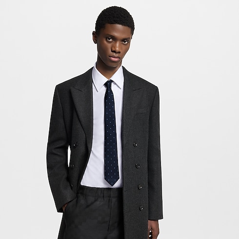 Cà Vạt LV Blason . in Đồ Nam's Phụ kiện Cà vạt và Khăn cài túi ngực collections by Louis Vuitton (Thu phóng sản phẩm)