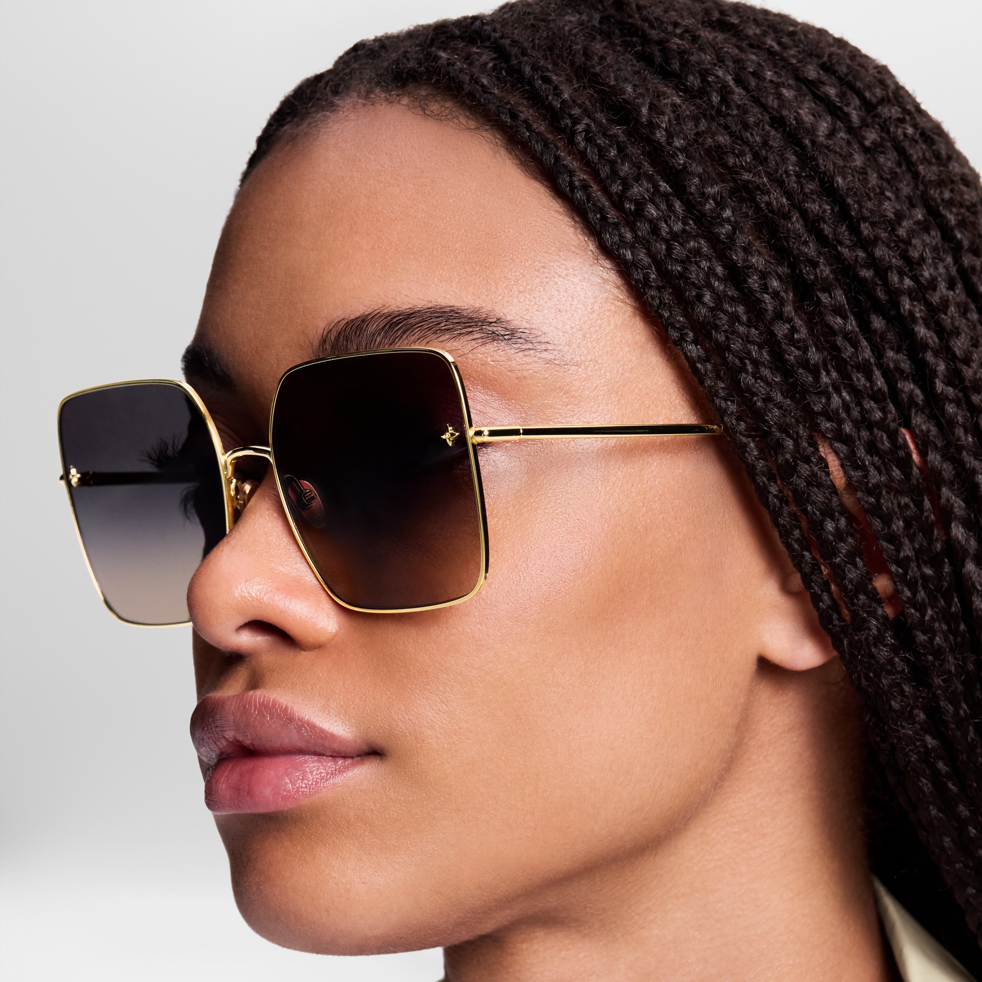 Mắt Kính Dáng Vuông LV Charm . in Đồ Nữ