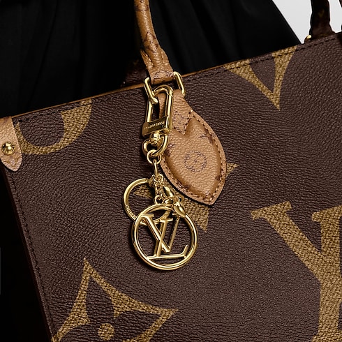 Móc Khóa Và Phụ Kiện Treo Túi LV Circle . in Đồ Nữ's Phụ kiện Móc khóa và Phụ kiện treo túi collections by Louis Vuitton (Thu phóng sản phẩm)