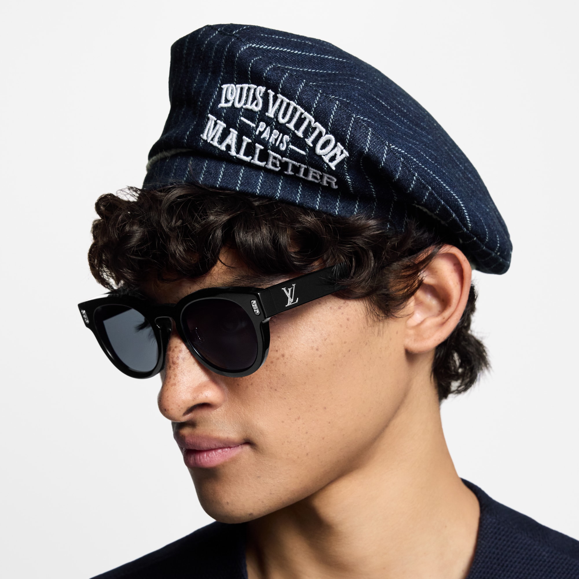 Mắt Kính Dáng Tròn LV Confidence . in Đồ Nam