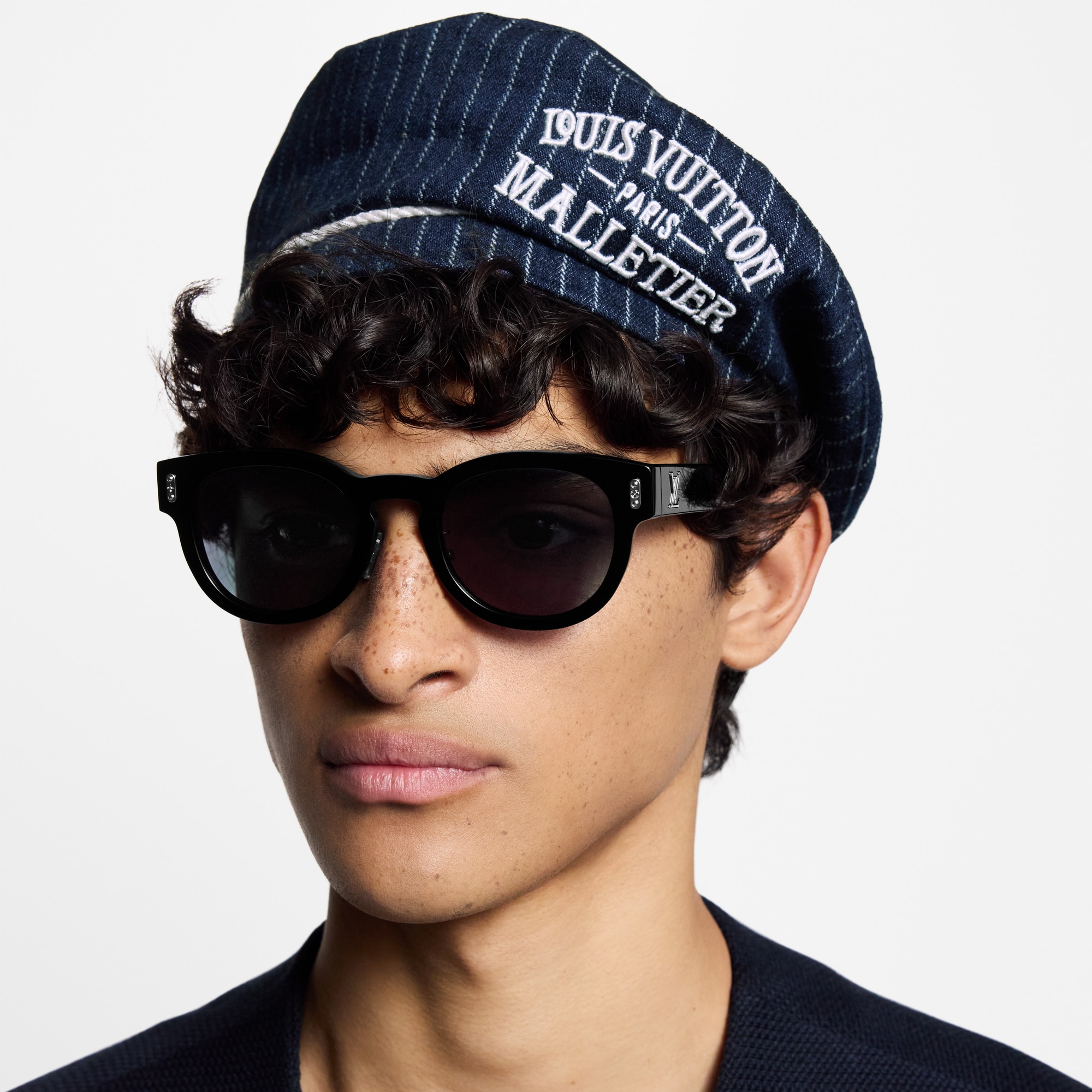 Mắt Kính Dáng Tròn LV Confidence . in Đồ Nam