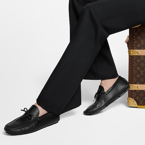 Giày LV Driver Moccasin in Đồ Nam's Giày Giày lười và Giày Moccasin collections by Louis Vuitton (Thu phóng sản phẩm)